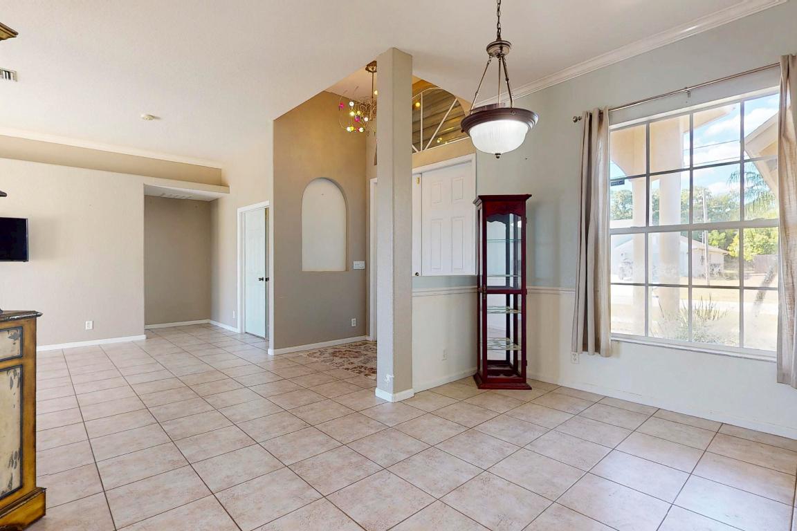 6147 NW East Deville Circle, Port St. Lucie