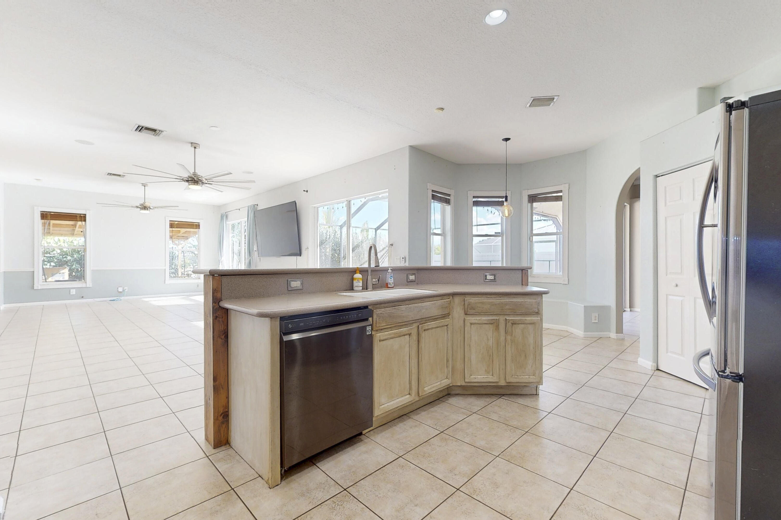 6147 NW East Deville Circle, Port St. Lucie