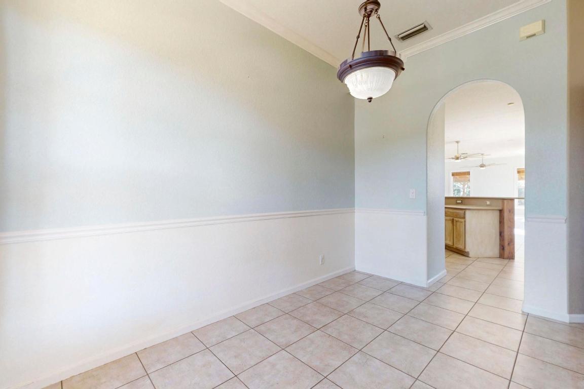 6147 NW East Deville Circle, Port St. Lucie