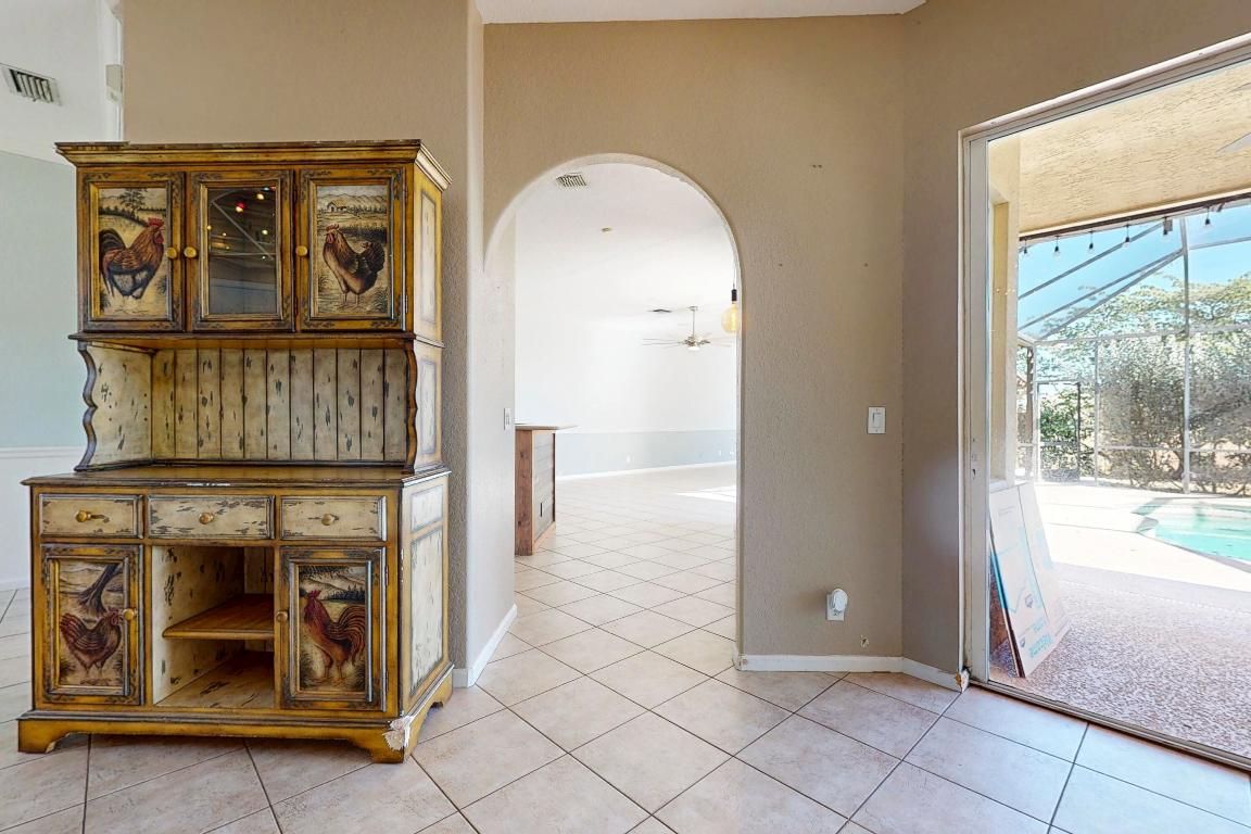 6147 NW East Deville Circle, Port St. Lucie