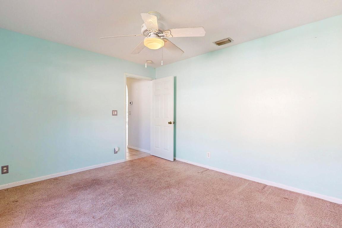 6147 NW East Deville Circle, Port St. Lucie