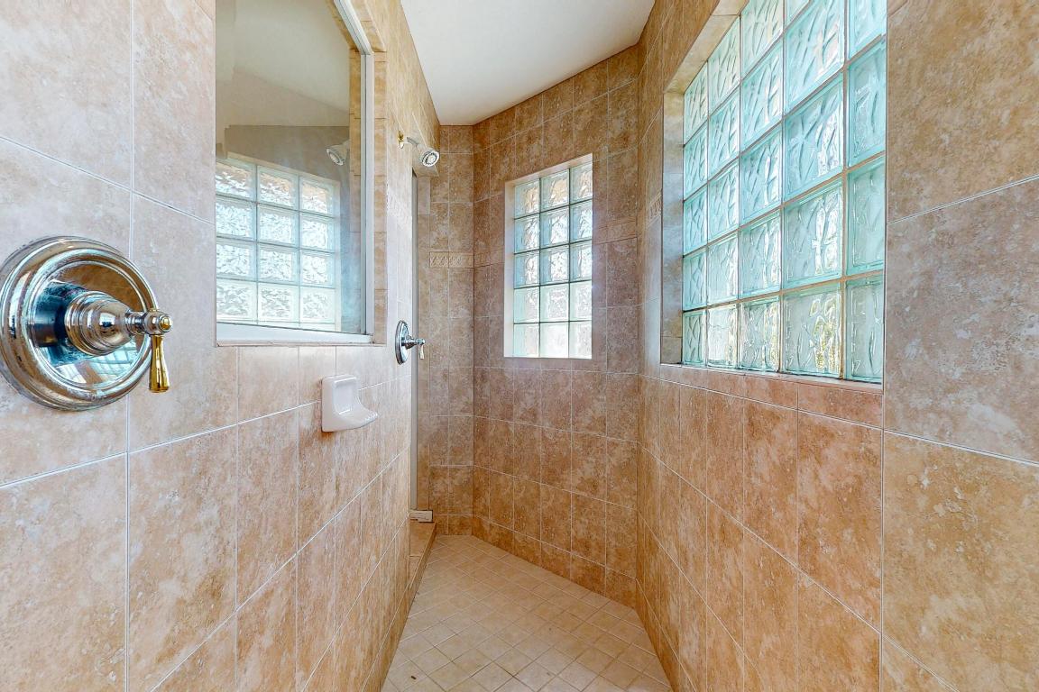 6147 NW East Deville Circle, Port St. Lucie