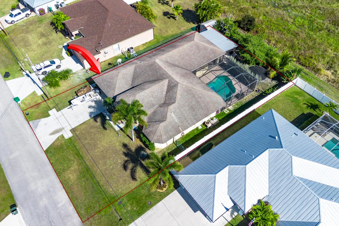 6147 NW East Deville Circle, Port St. Lucie