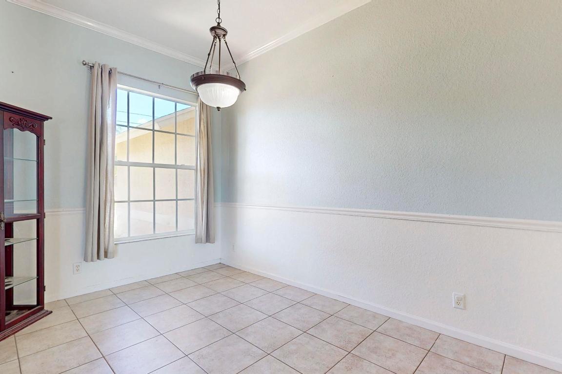 6147 NW East Deville Circle, Port St. Lucie