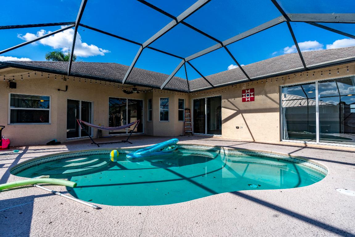 6147 NW East Deville Circle, Port St. Lucie