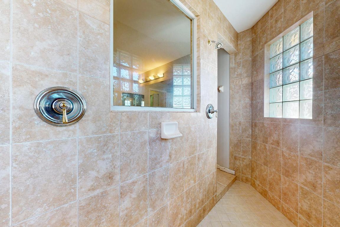 6147 NW East Deville Circle, Port St. Lucie