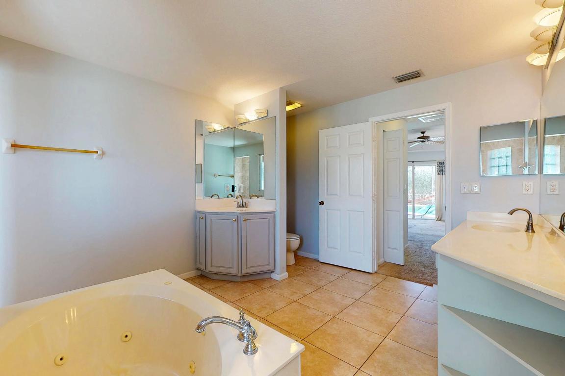 6147 NW East Deville Circle, Port St. Lucie