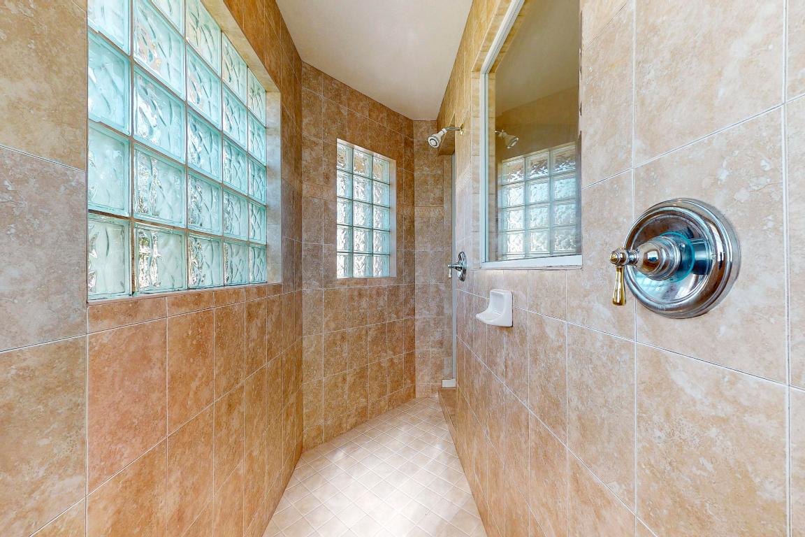 6147 NW East Deville Circle, Port St. Lucie