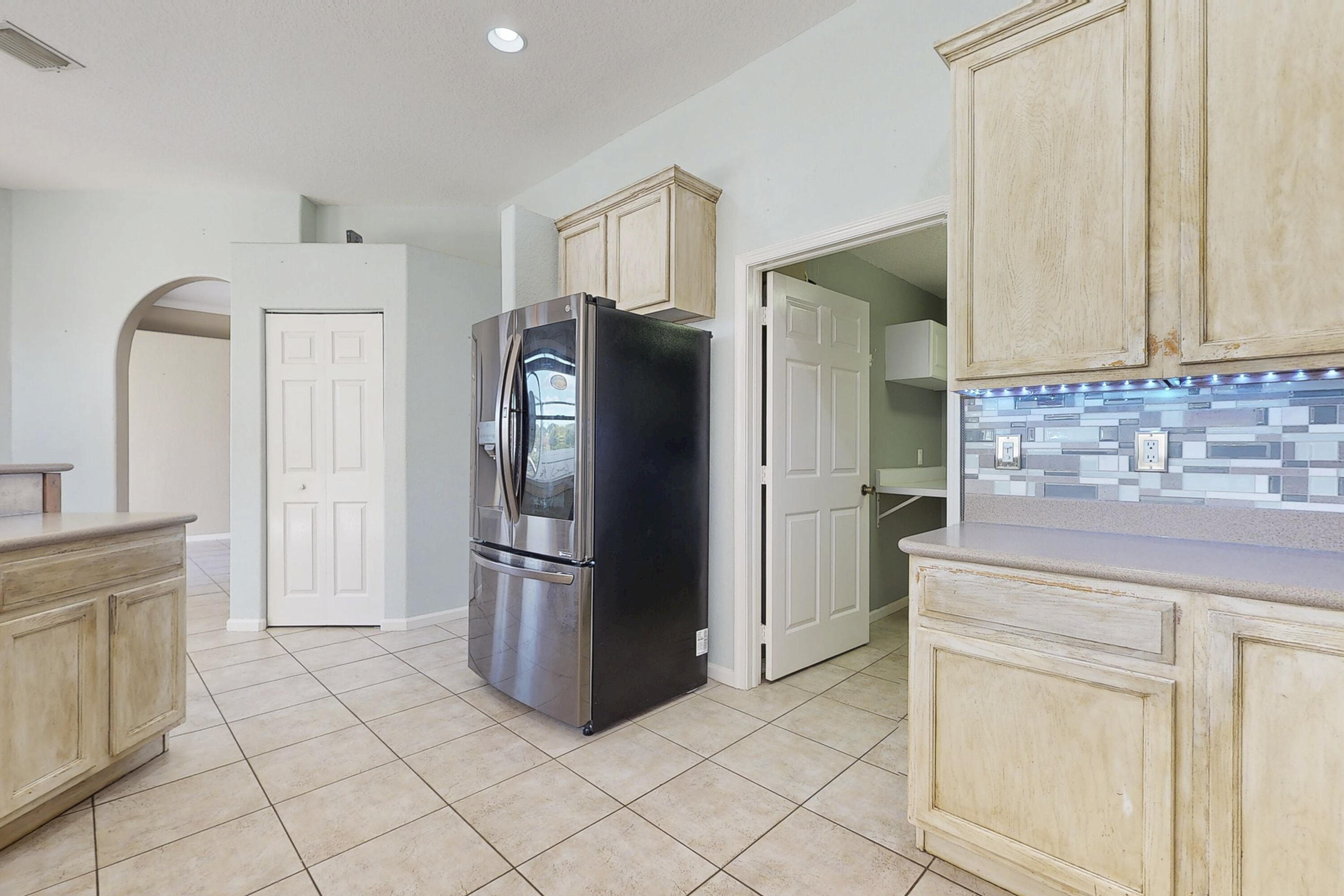 6147 NW East Deville Circle, Port St. Lucie