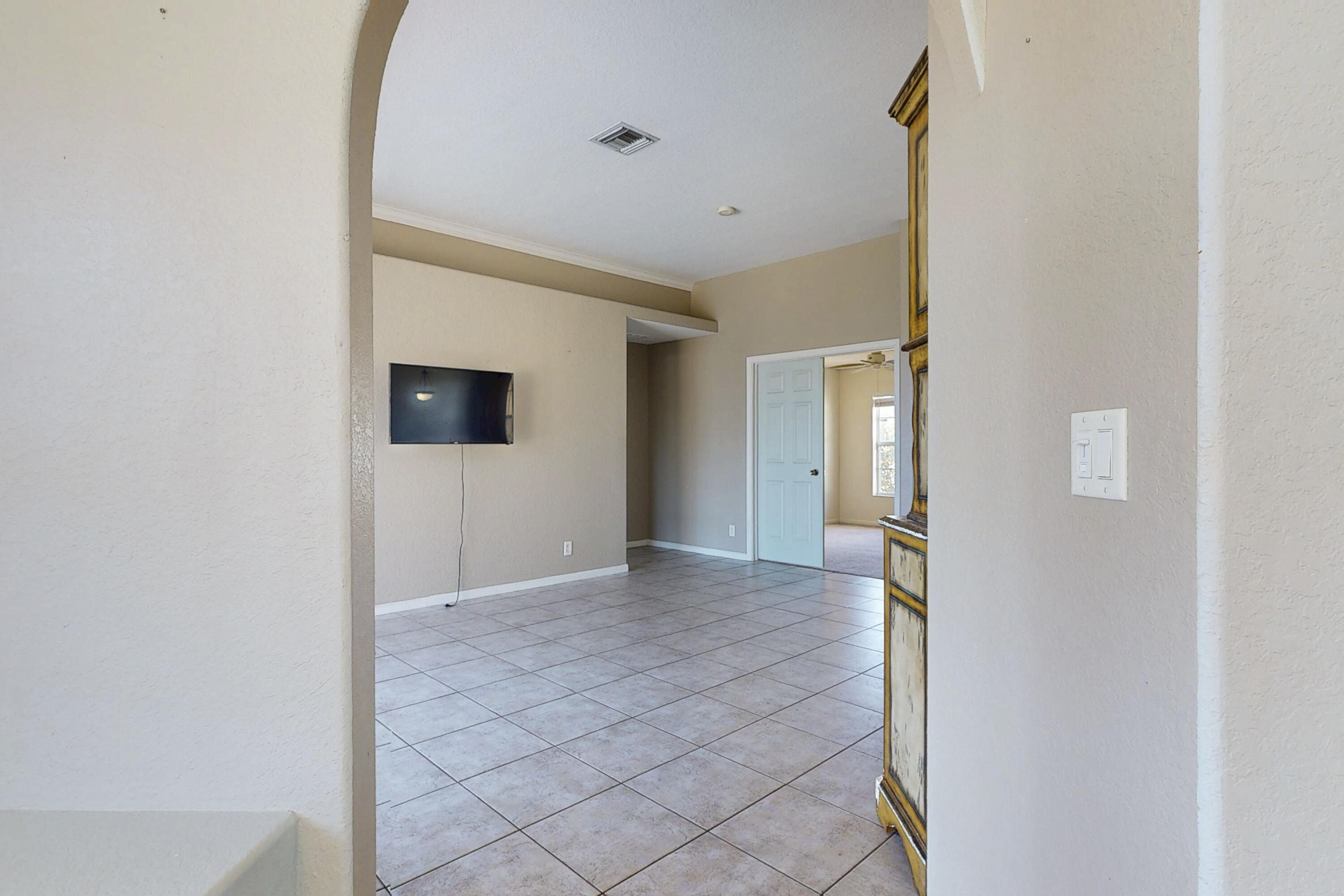 6147 NW East Deville Circle, Port St. Lucie