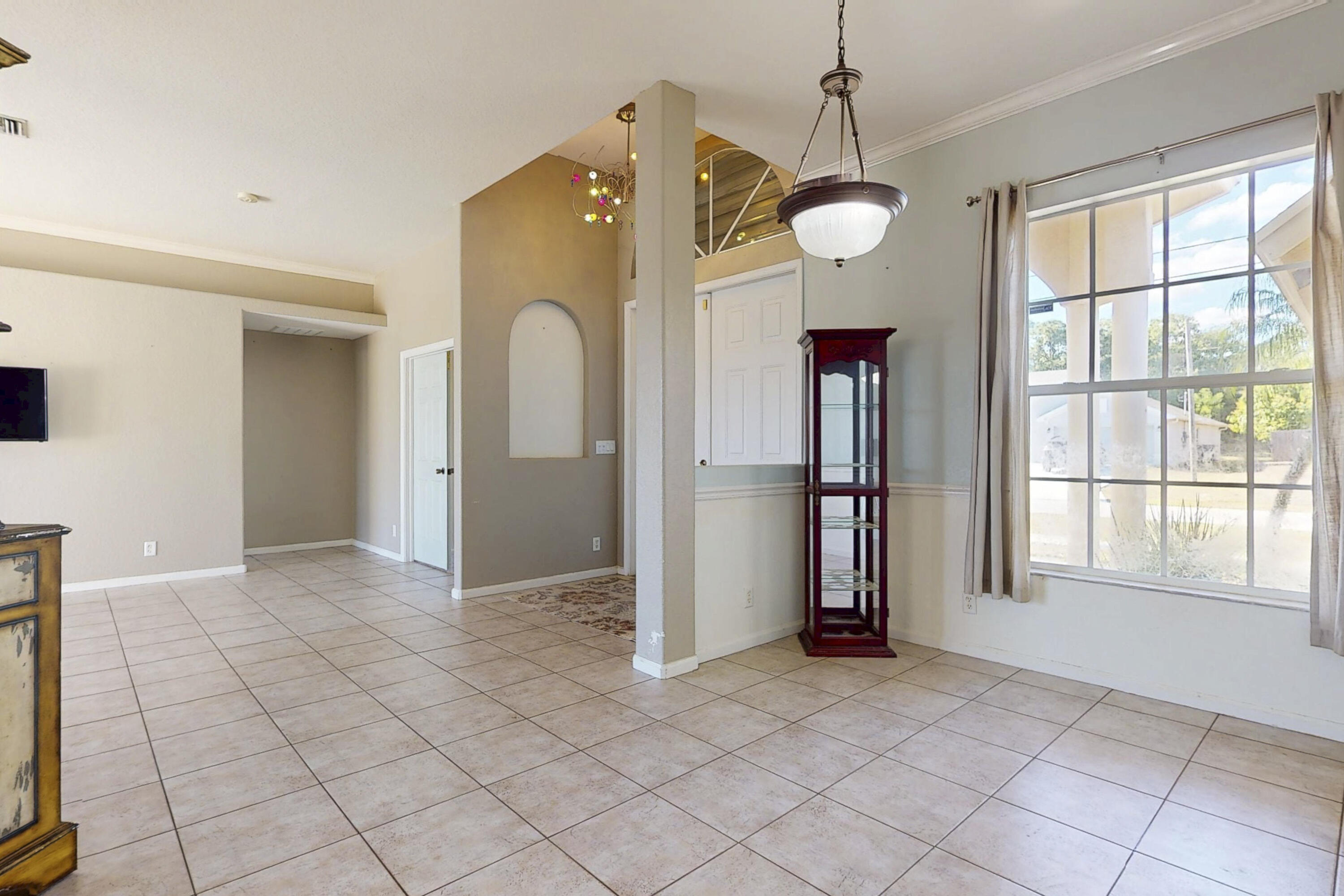 6147 NW East Deville Circle, Port St. Lucie