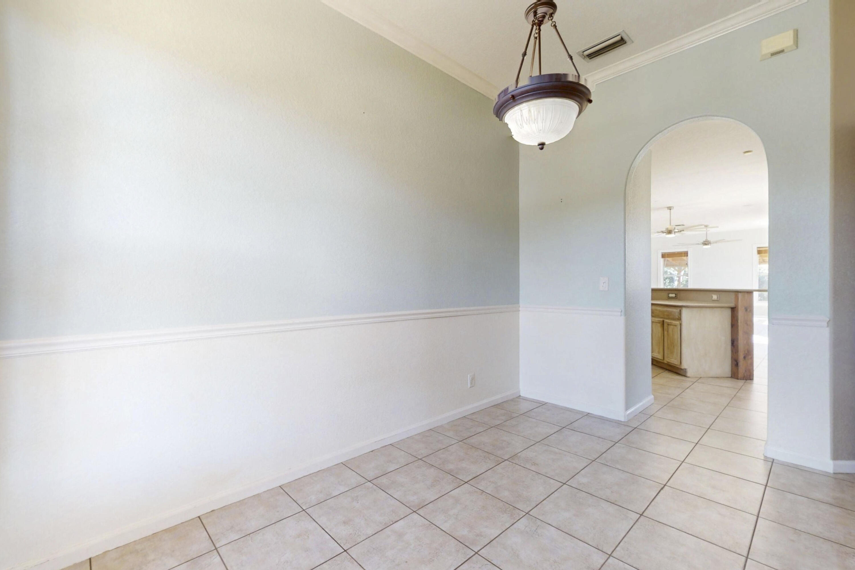 6147 NW East Deville Circle, Port St. Lucie