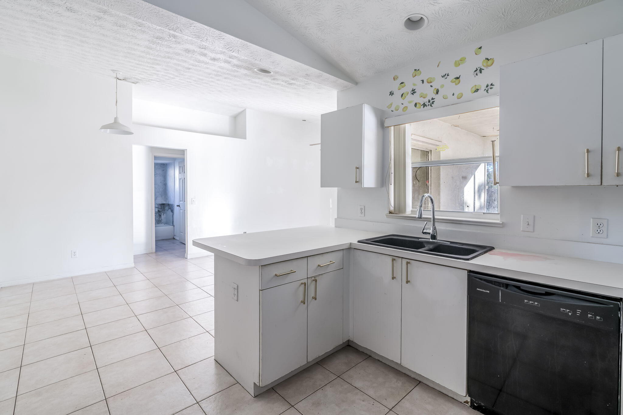 298 SW Eyerly Avenue, Port St. Lucie