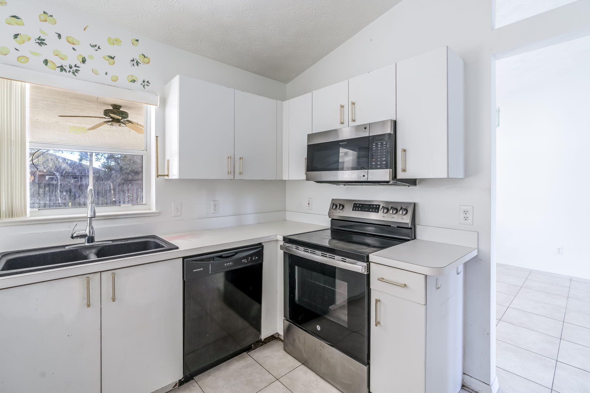 298 SW Eyerly Avenue, Port St. Lucie