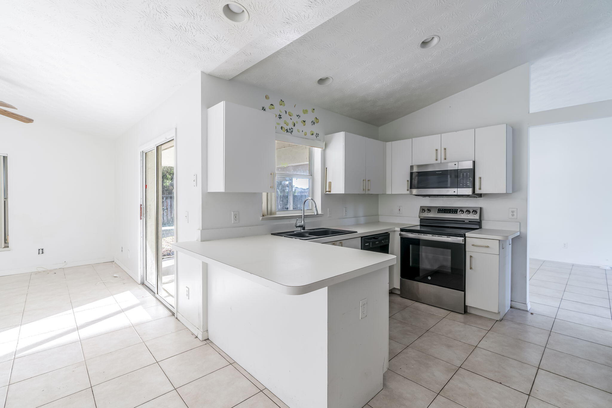 298 SW Eyerly Avenue, Port St. Lucie