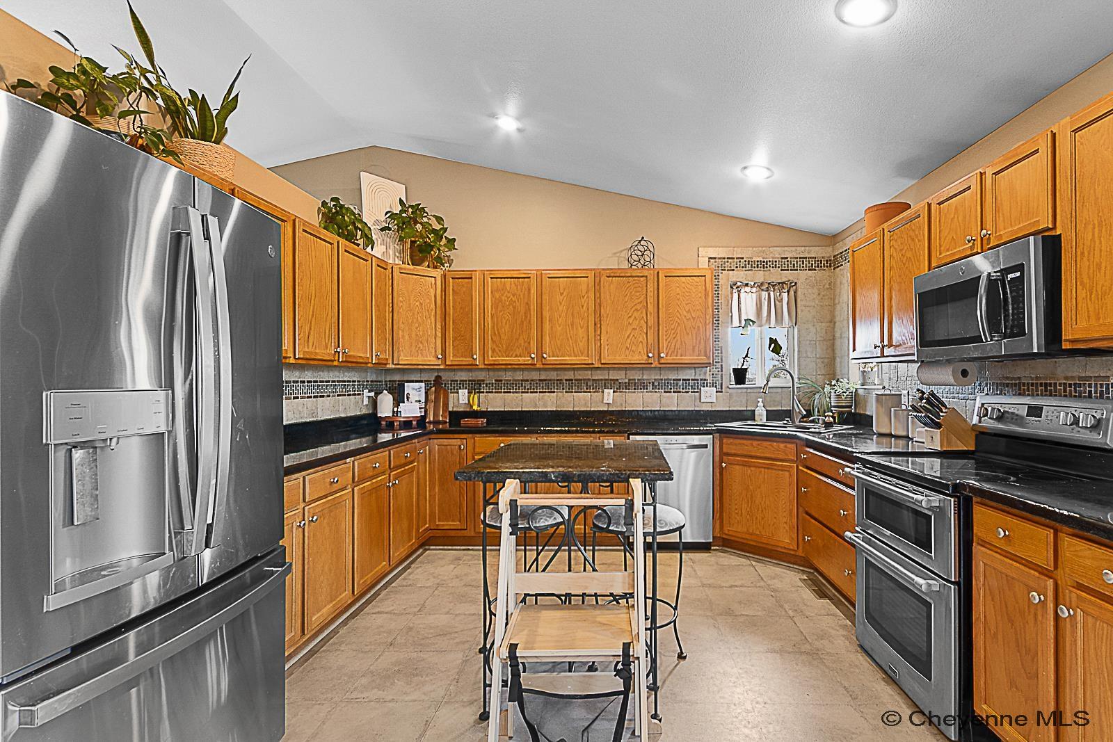 2239 MEADOW DR