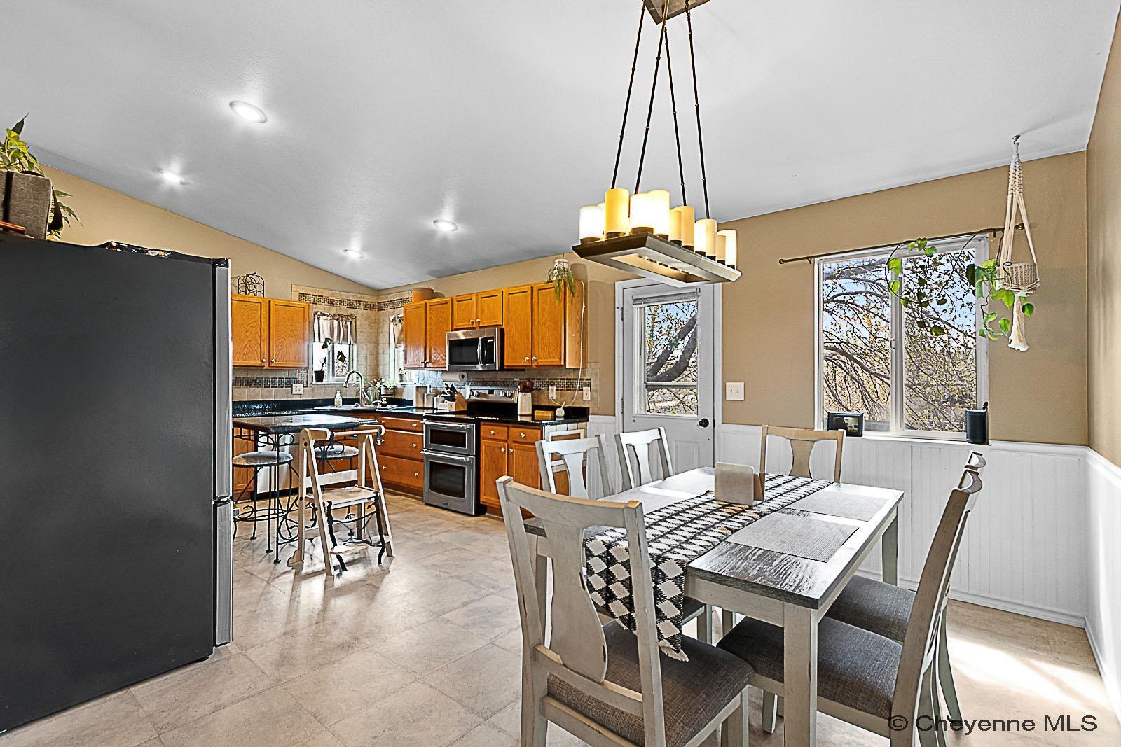 2239 MEADOW DR