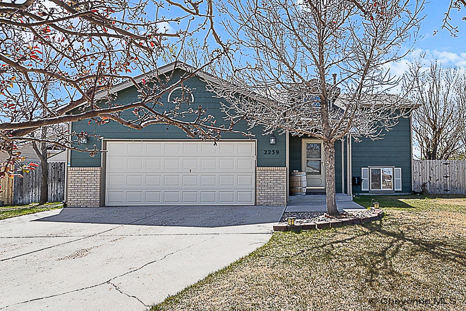 2239 MEADOW DR
