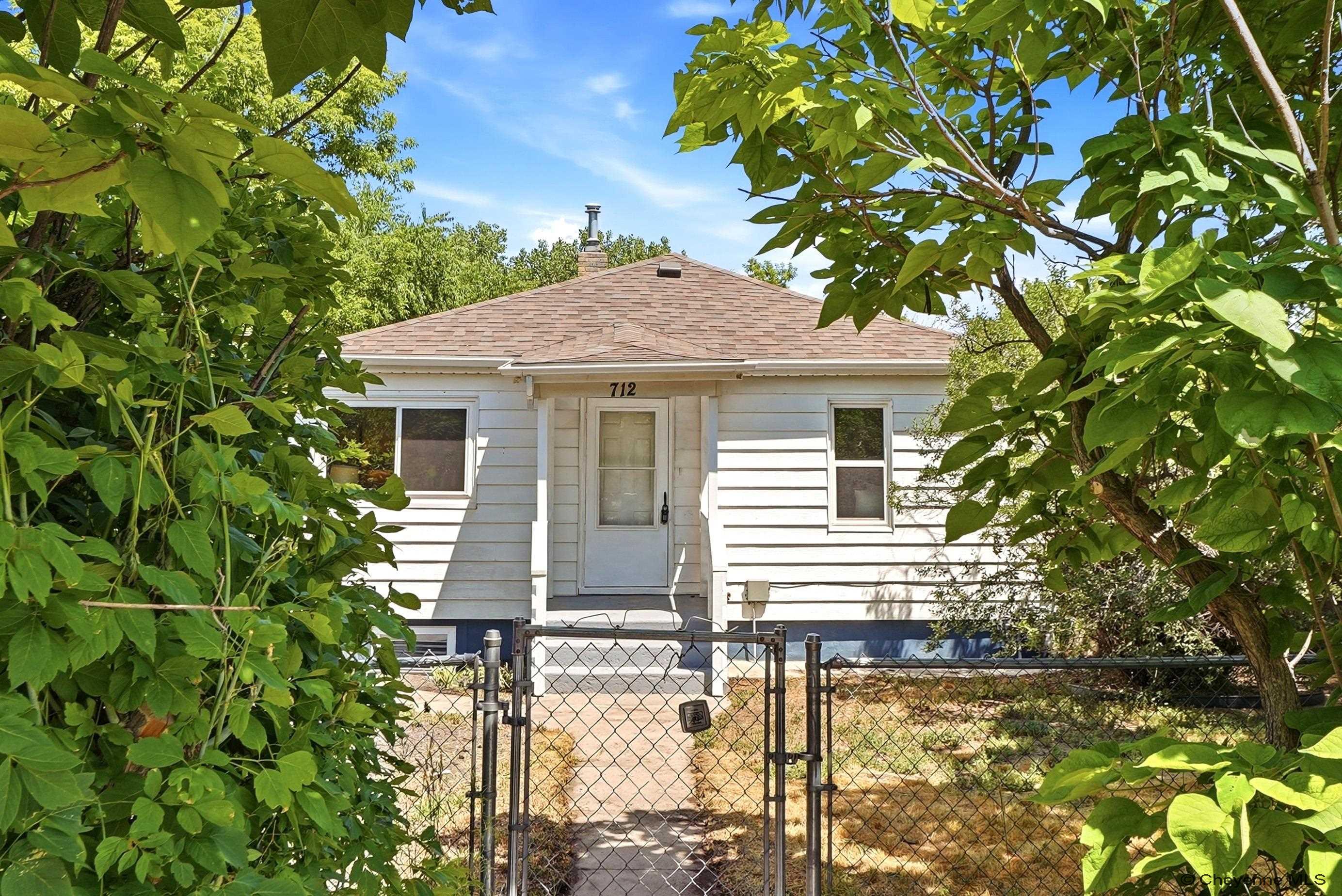 712 W 5TH ST