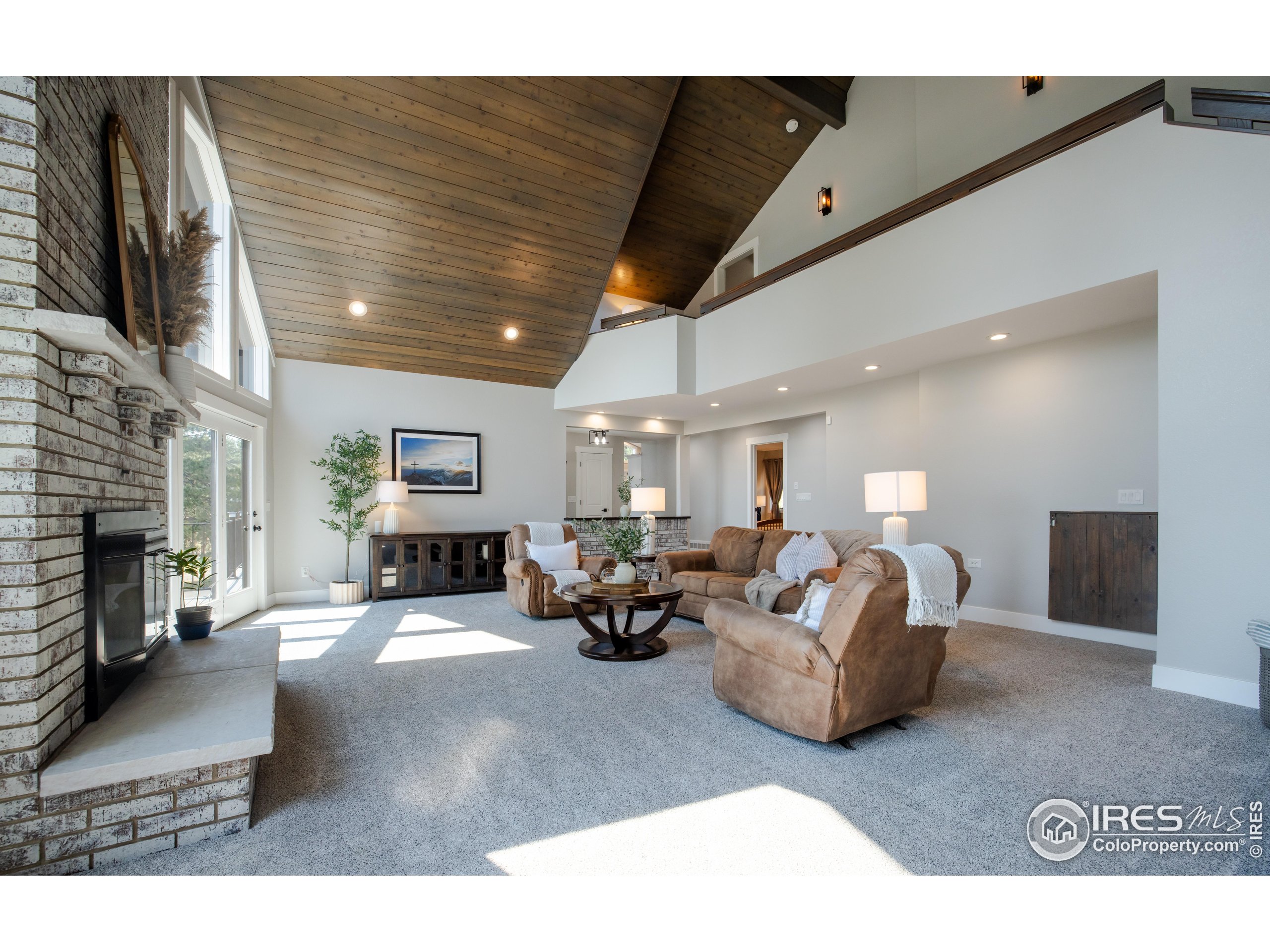 8987 Village Pines Cir