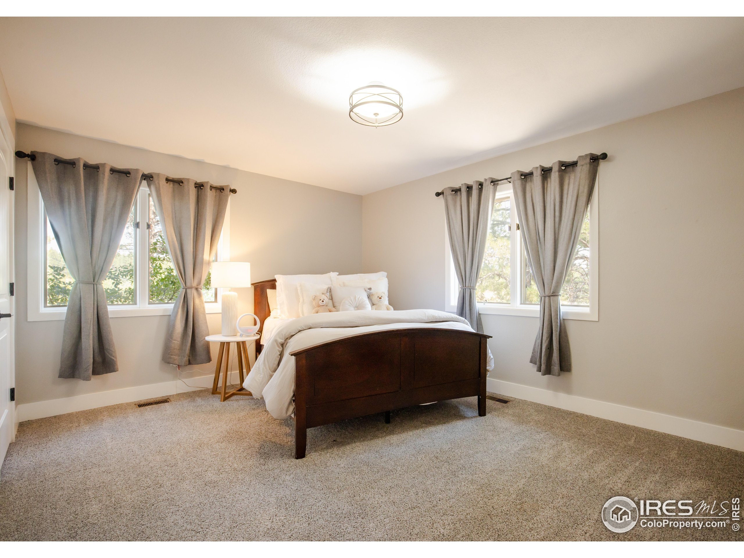 8987 Village Pines Cir