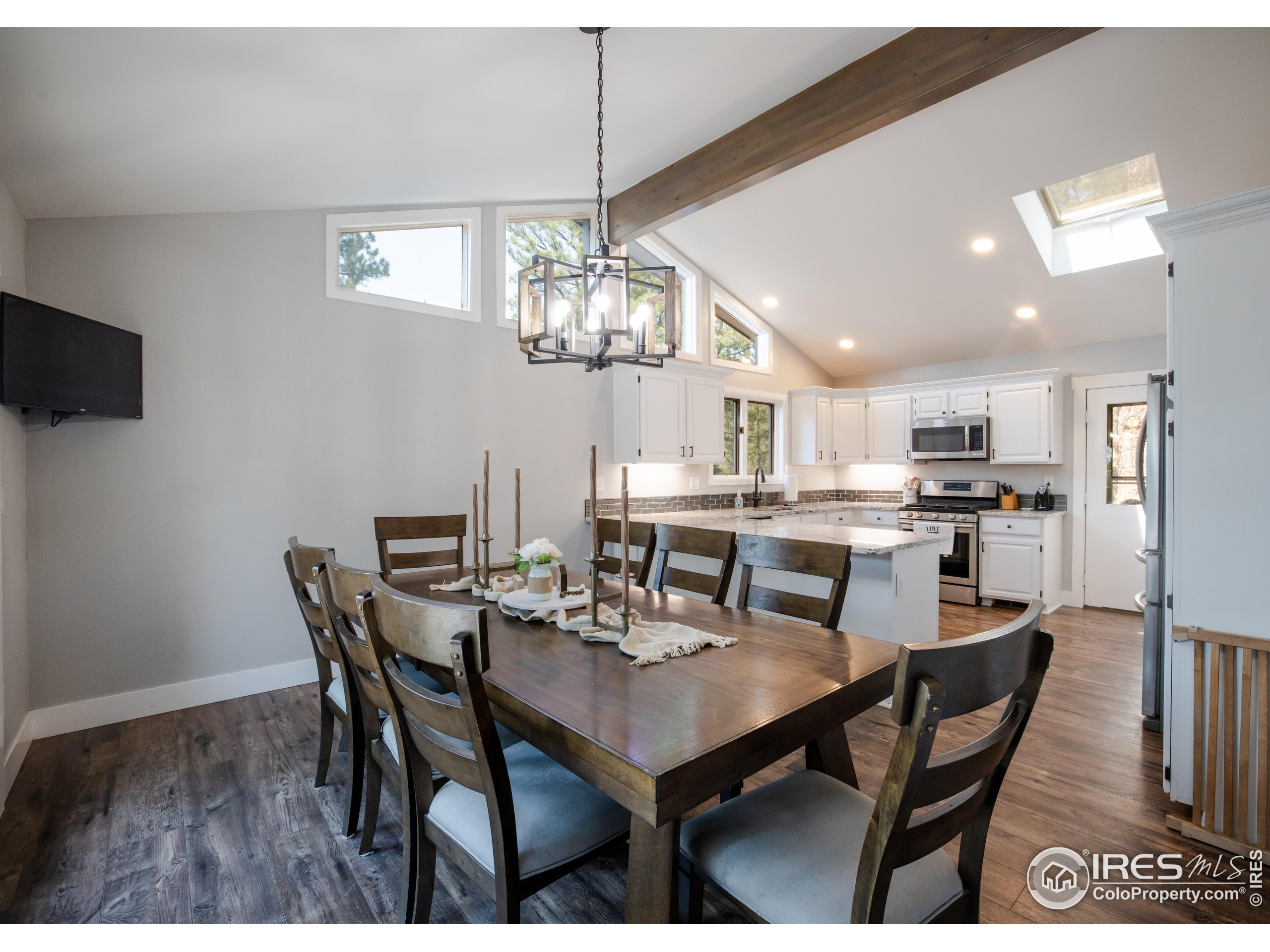 8987 Village Pines Cir