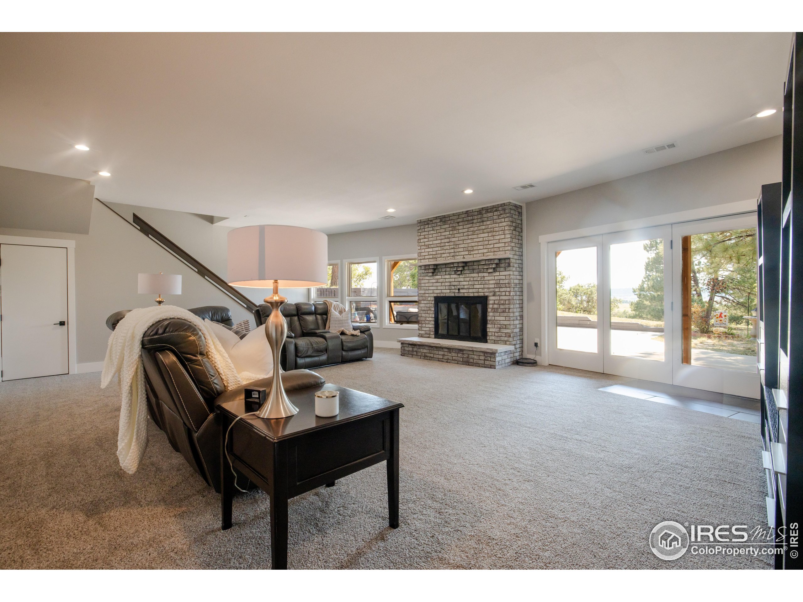 8987 Village Pines Cir