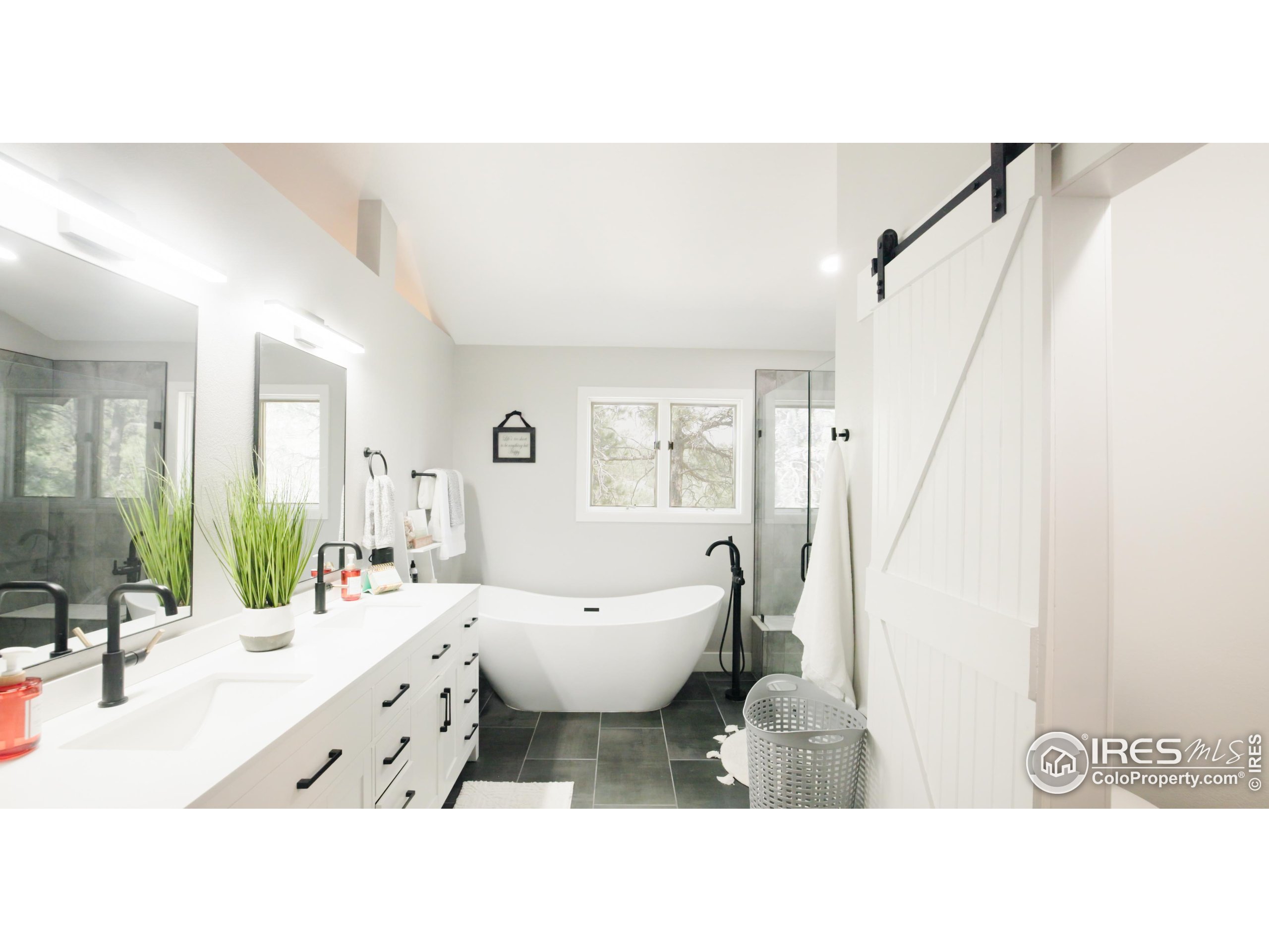 8987 Village Pines Cir