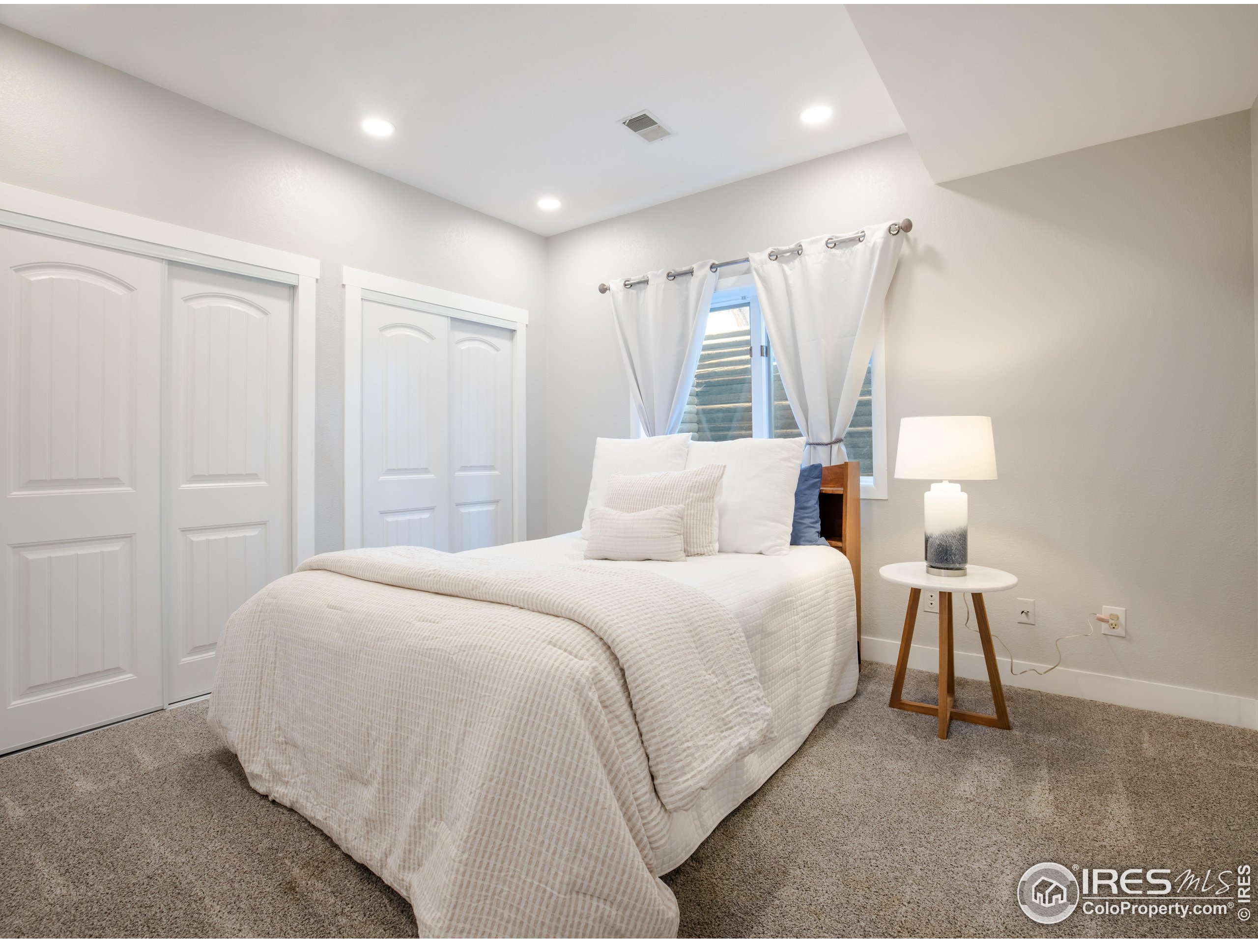 8987 Village Pines Cir