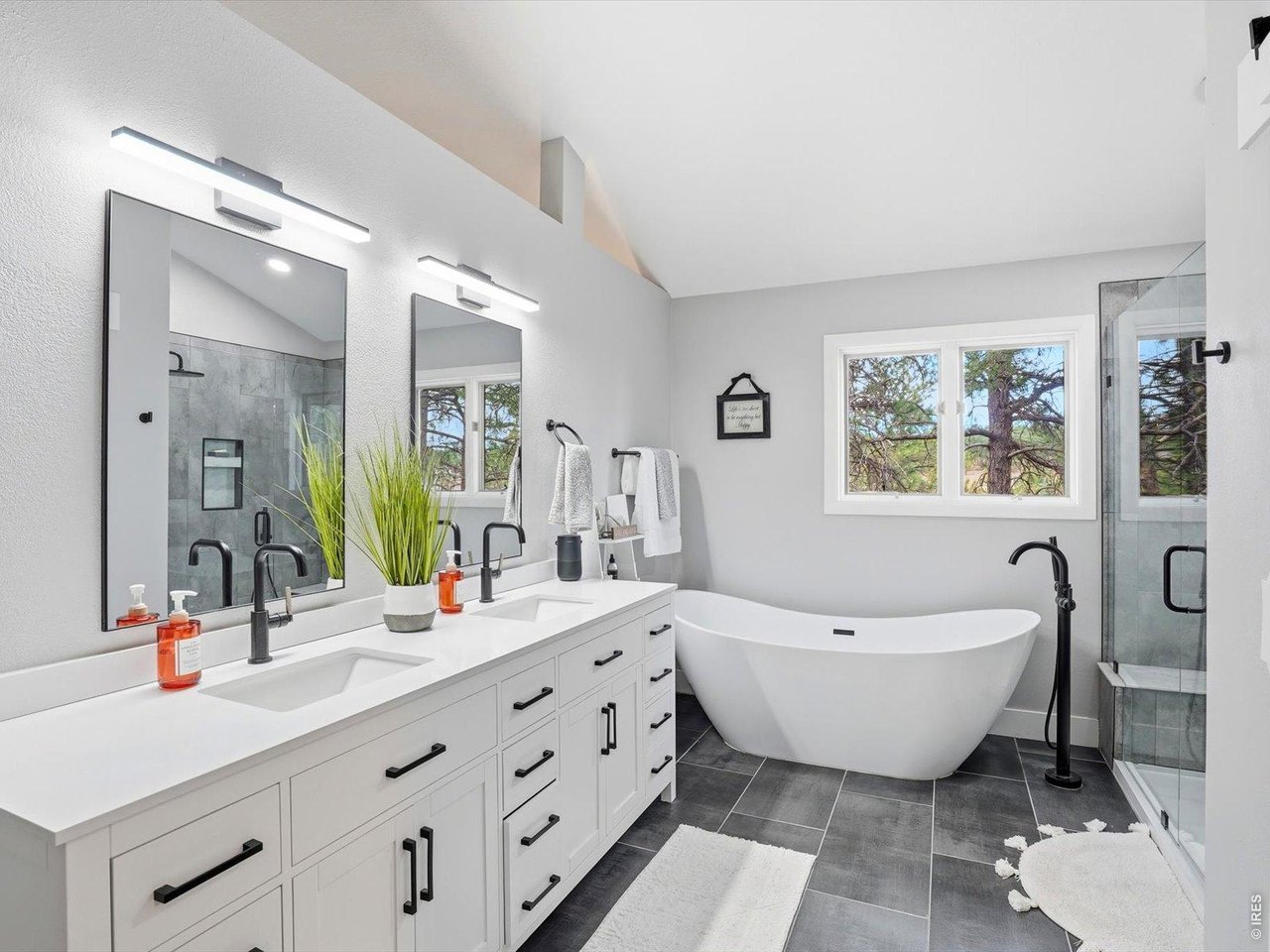 8987 Village Pines Cir