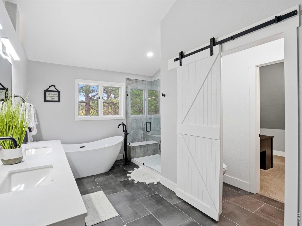 8987 Village Pines Cir