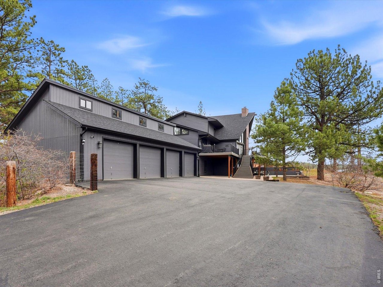 8987 Village Pines Cir
