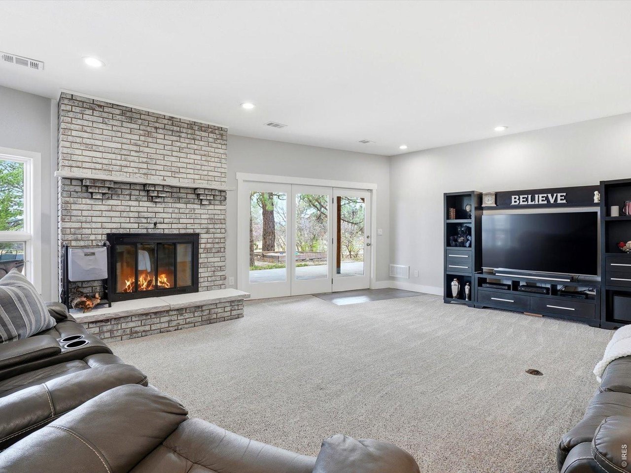 8987 Village Pines Cir