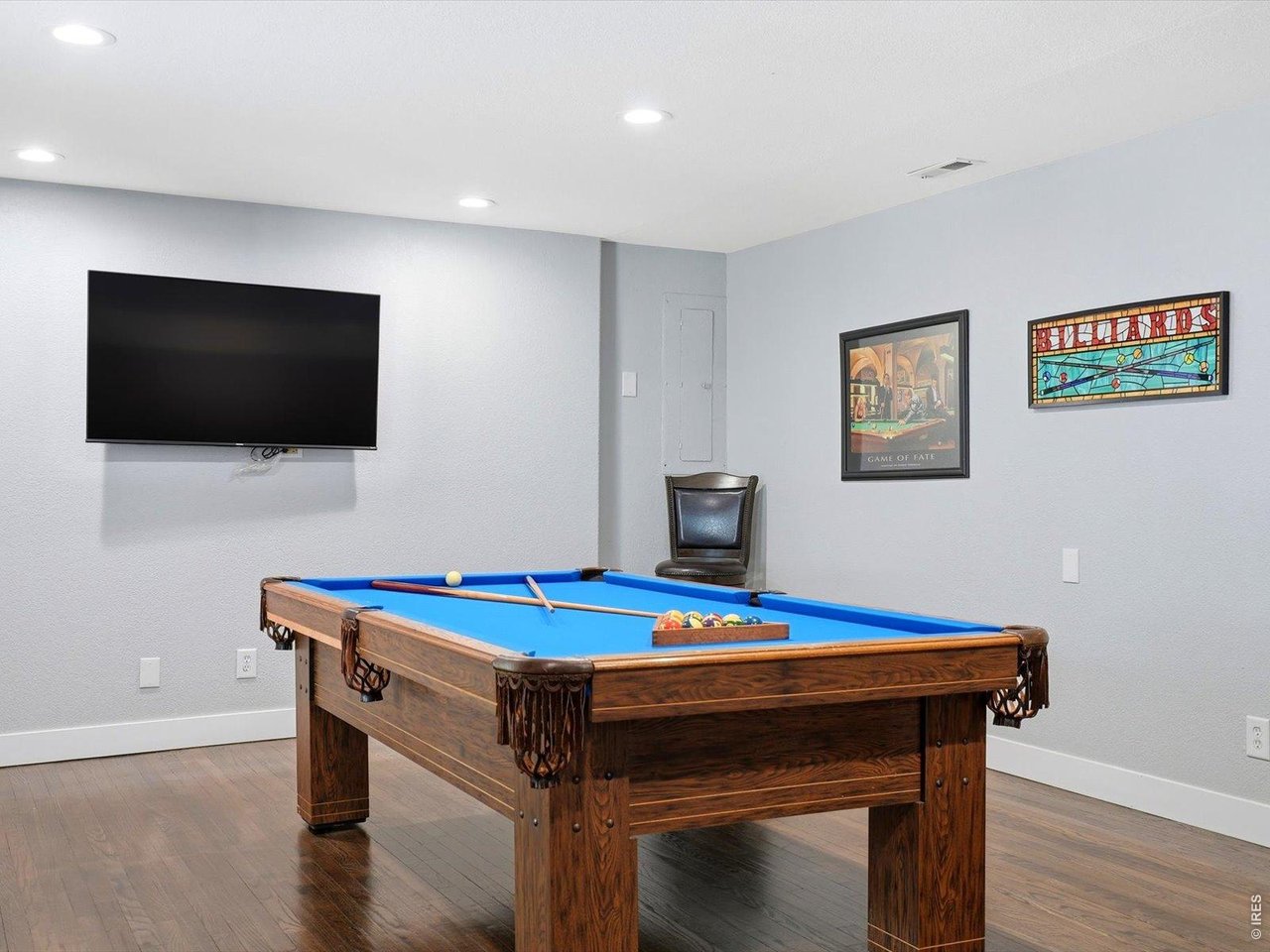 8987 Village Pines Cir