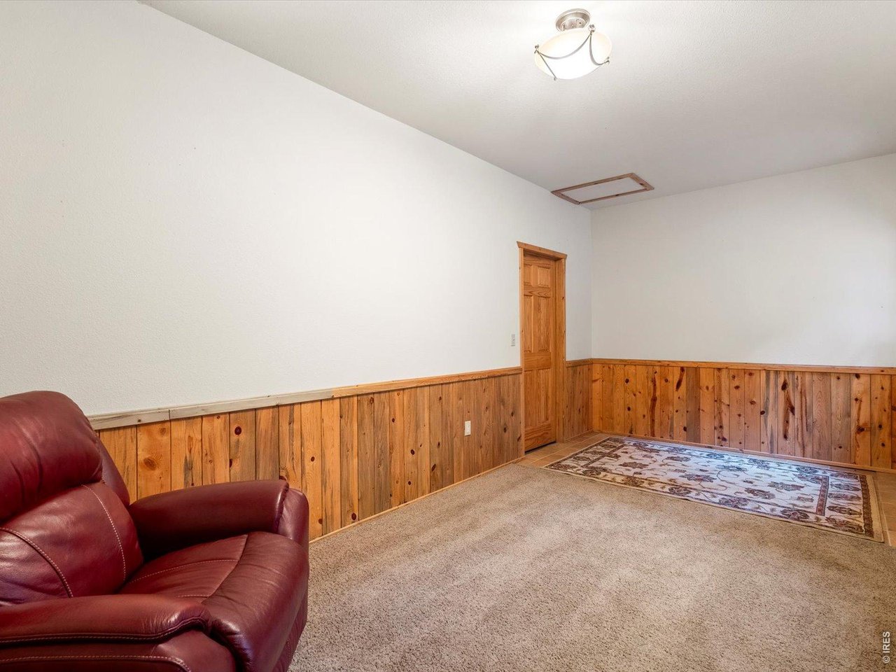 1035 Streamside Dr