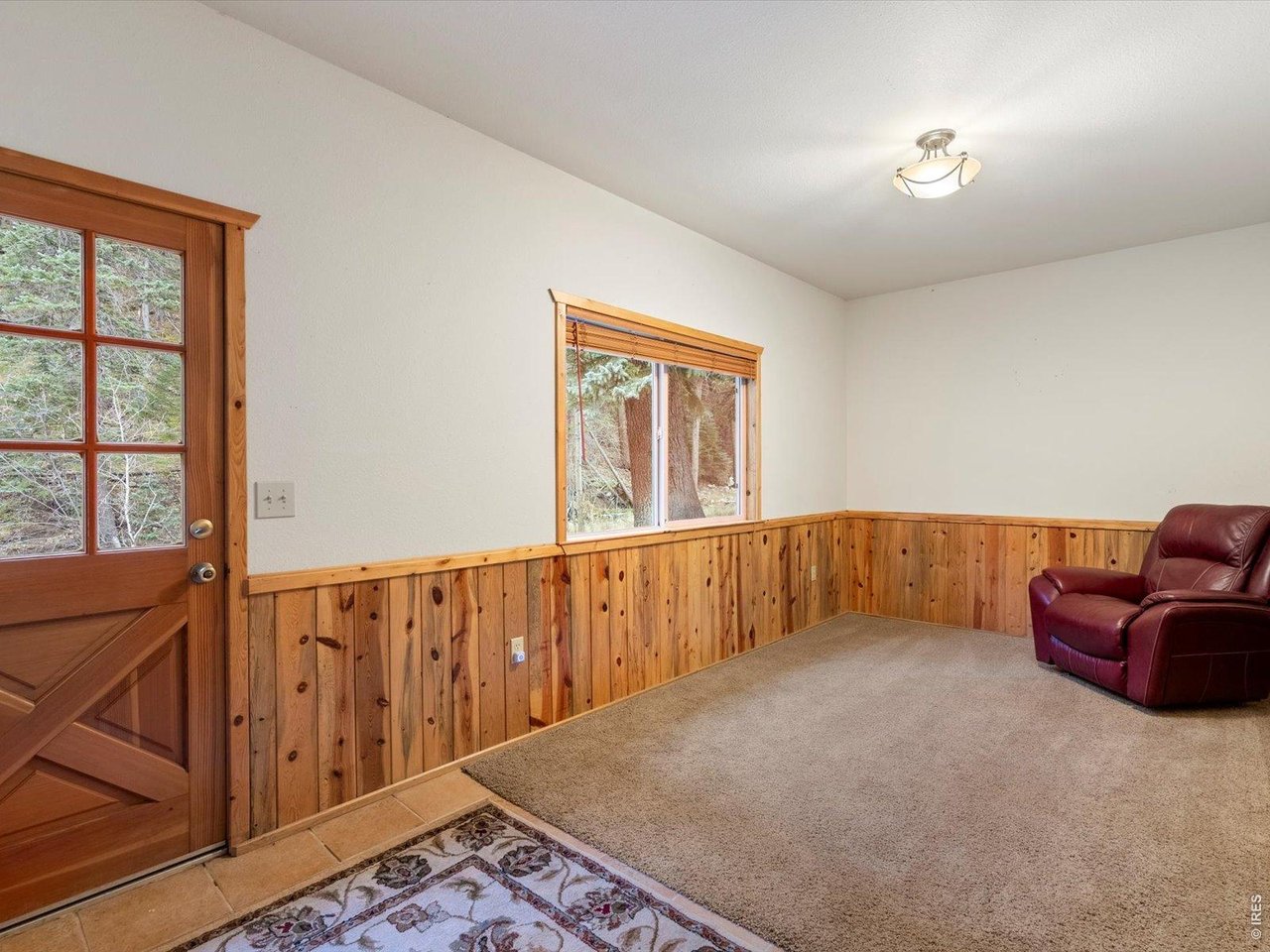 1035 Streamside Dr