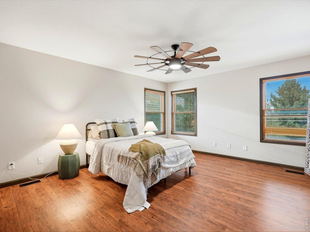 5239 W 13th Street Rd