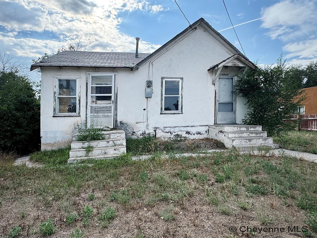 1340 W C ST
