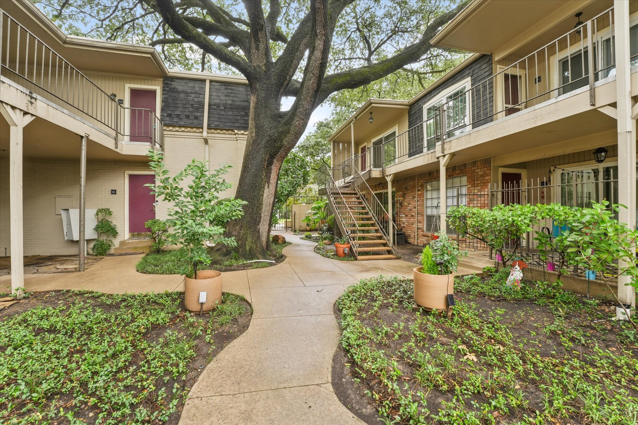 5305 Fleetwood Oaks Drive 274