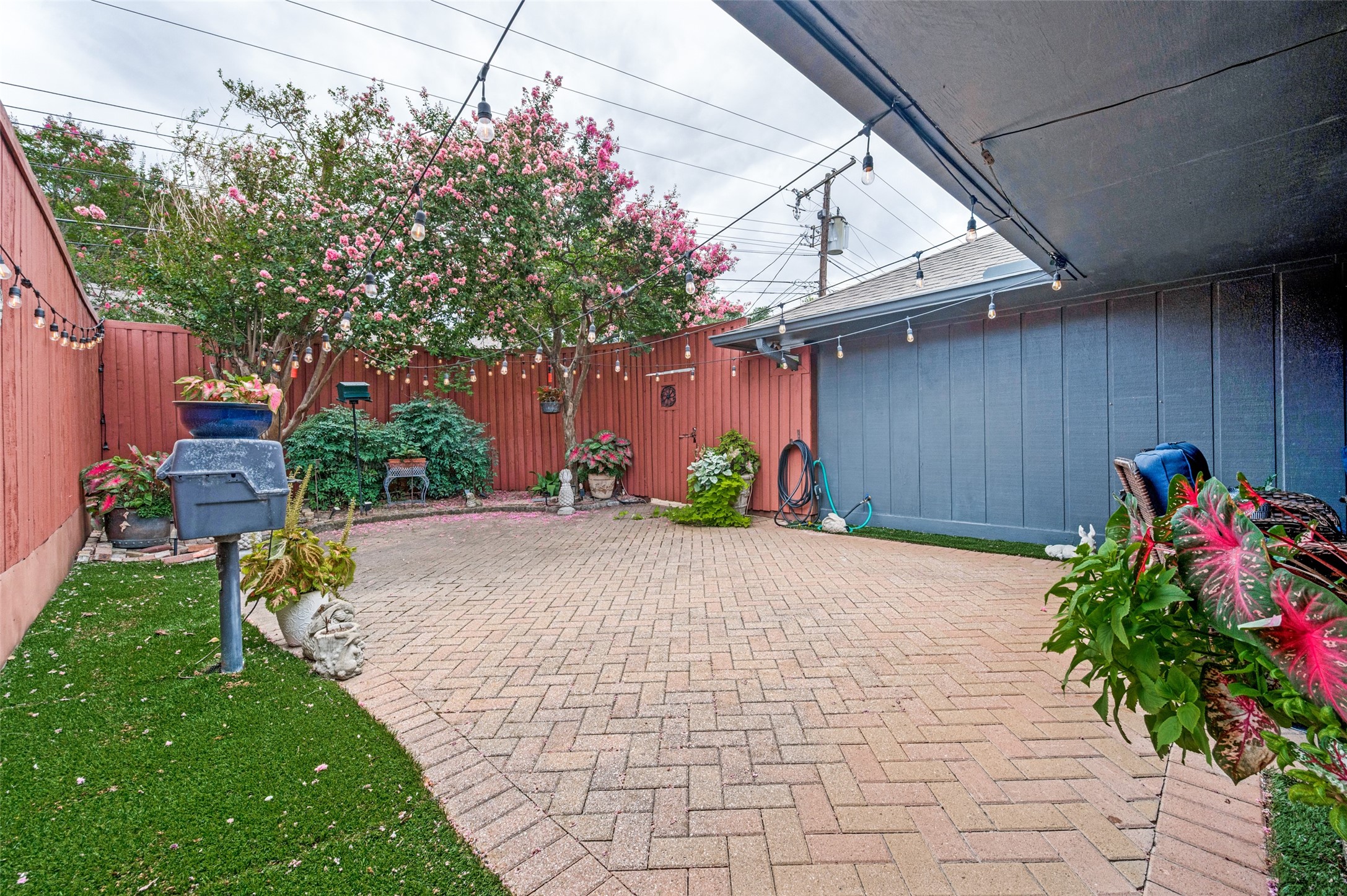 7440 Woodthrush Drive