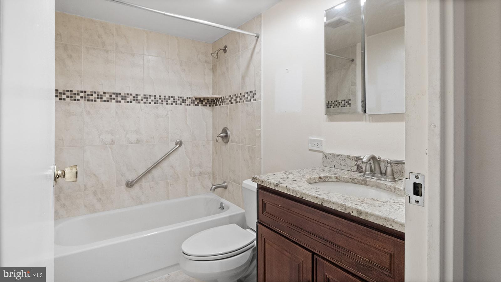 1901 JOHN F KENNEDY BOULEVARD 2101
