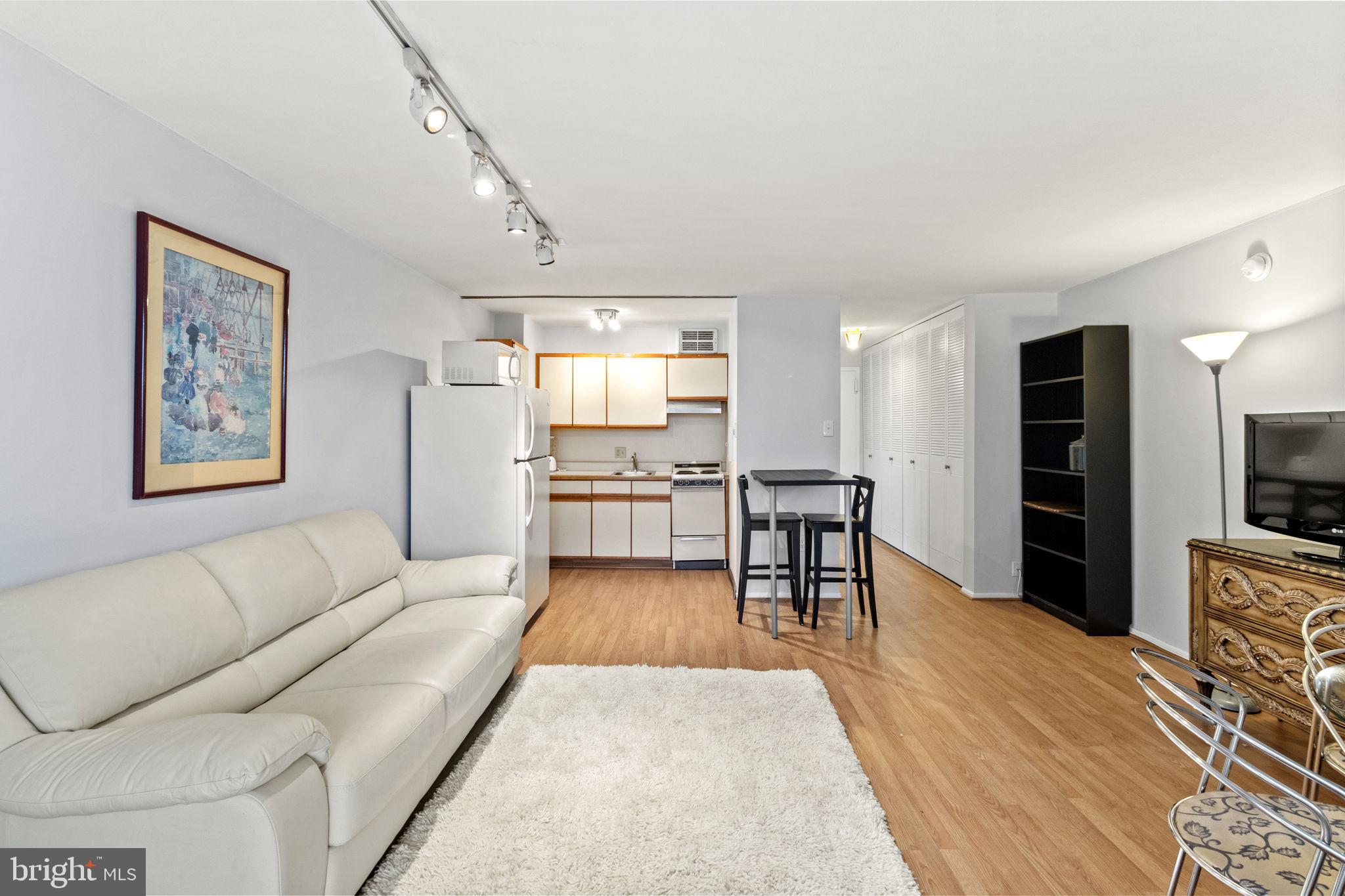 1901 JOHN F KENNEDY BOULEVARD 1405