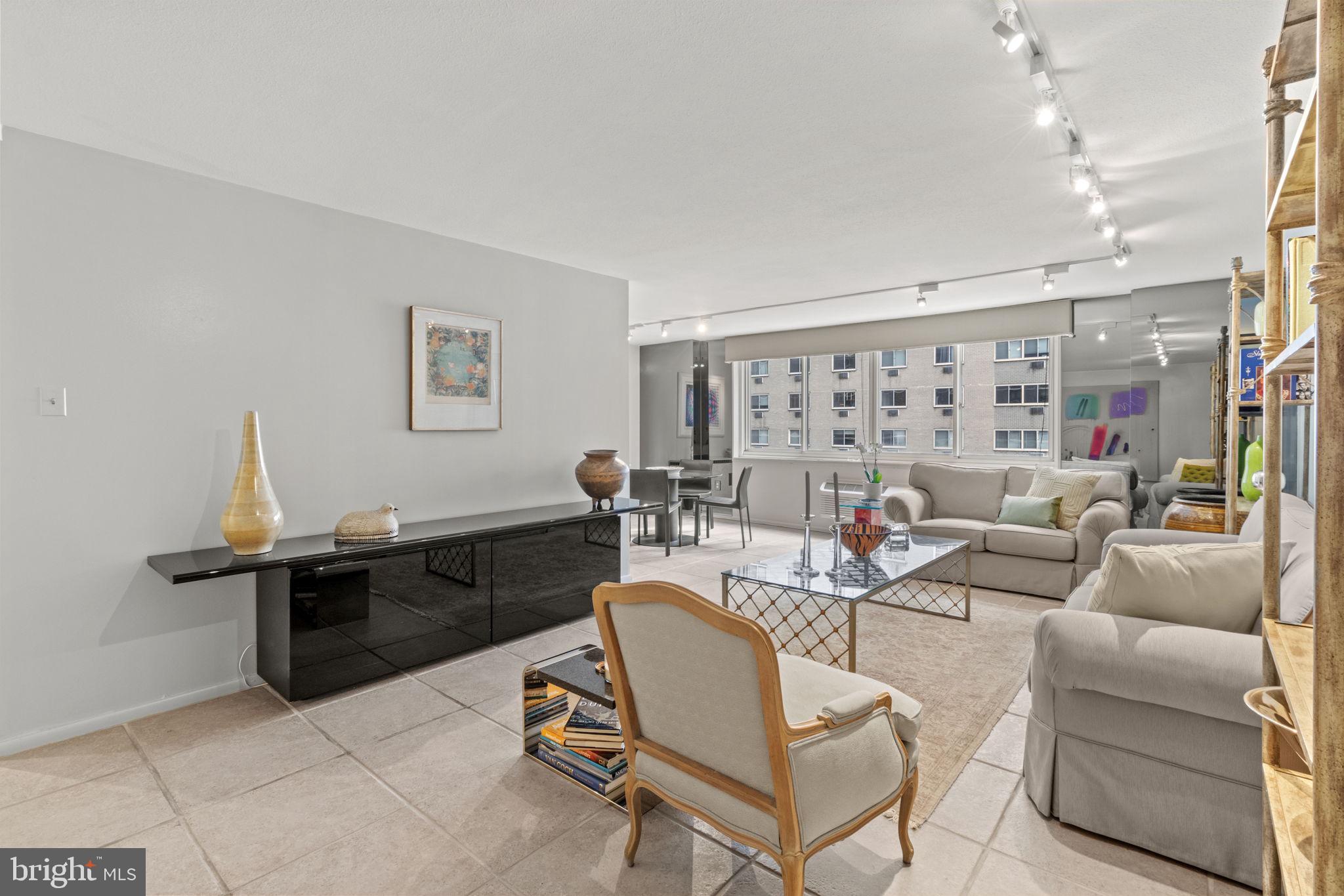 1901 JOHN F KENNEDY BOULEVARD 720
