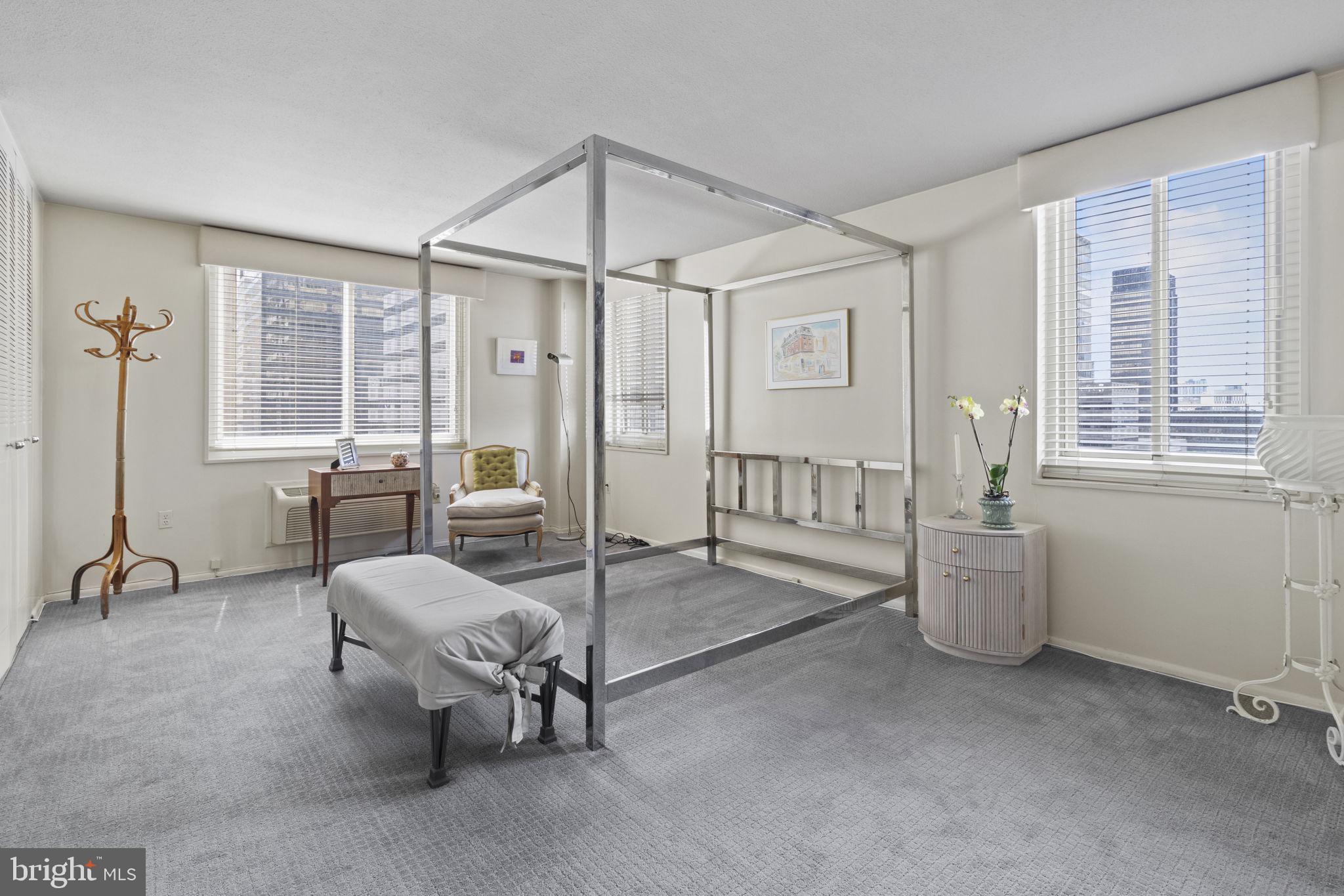 1901 JOHN F KENNEDY BOULEVARD 720