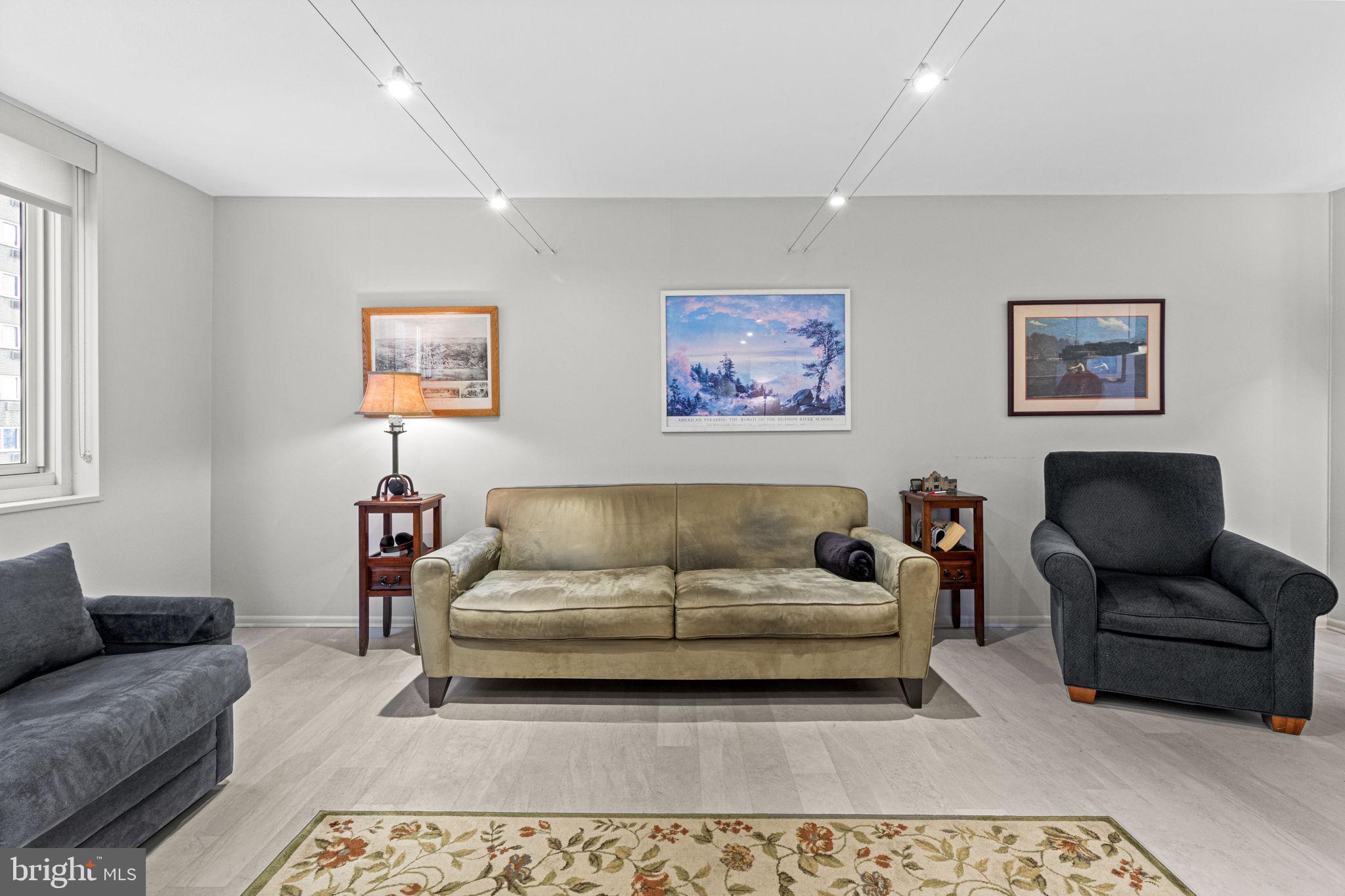 1901 JOHN F KENNEDY BOULEVARD 515