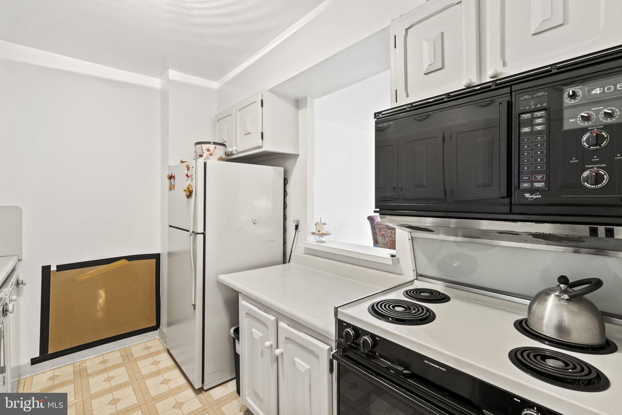 1901 JOHN F KENNEDY BOULEVARD 2808