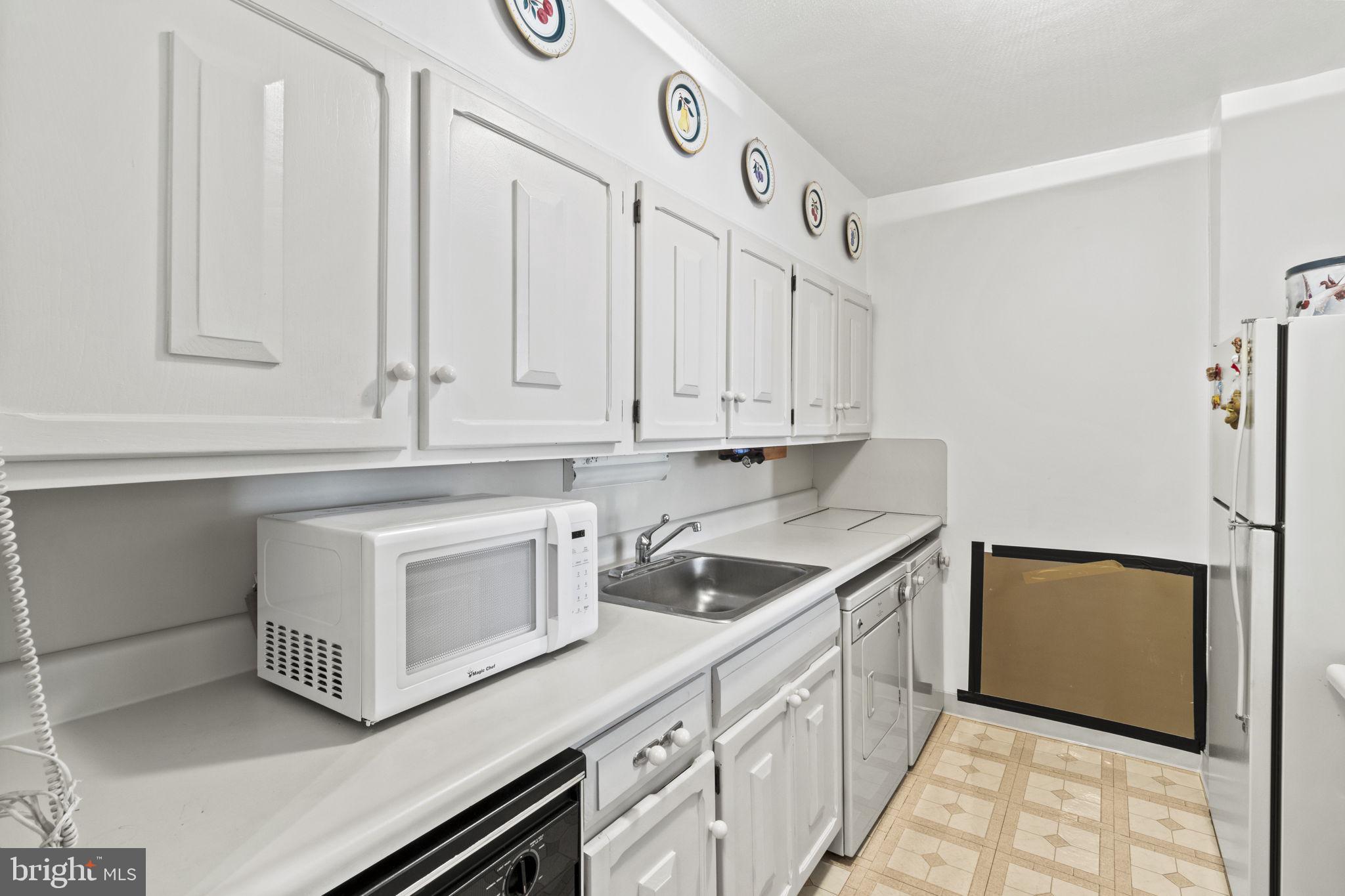 1901 JOHN F KENNEDY BOULEVARD 2808