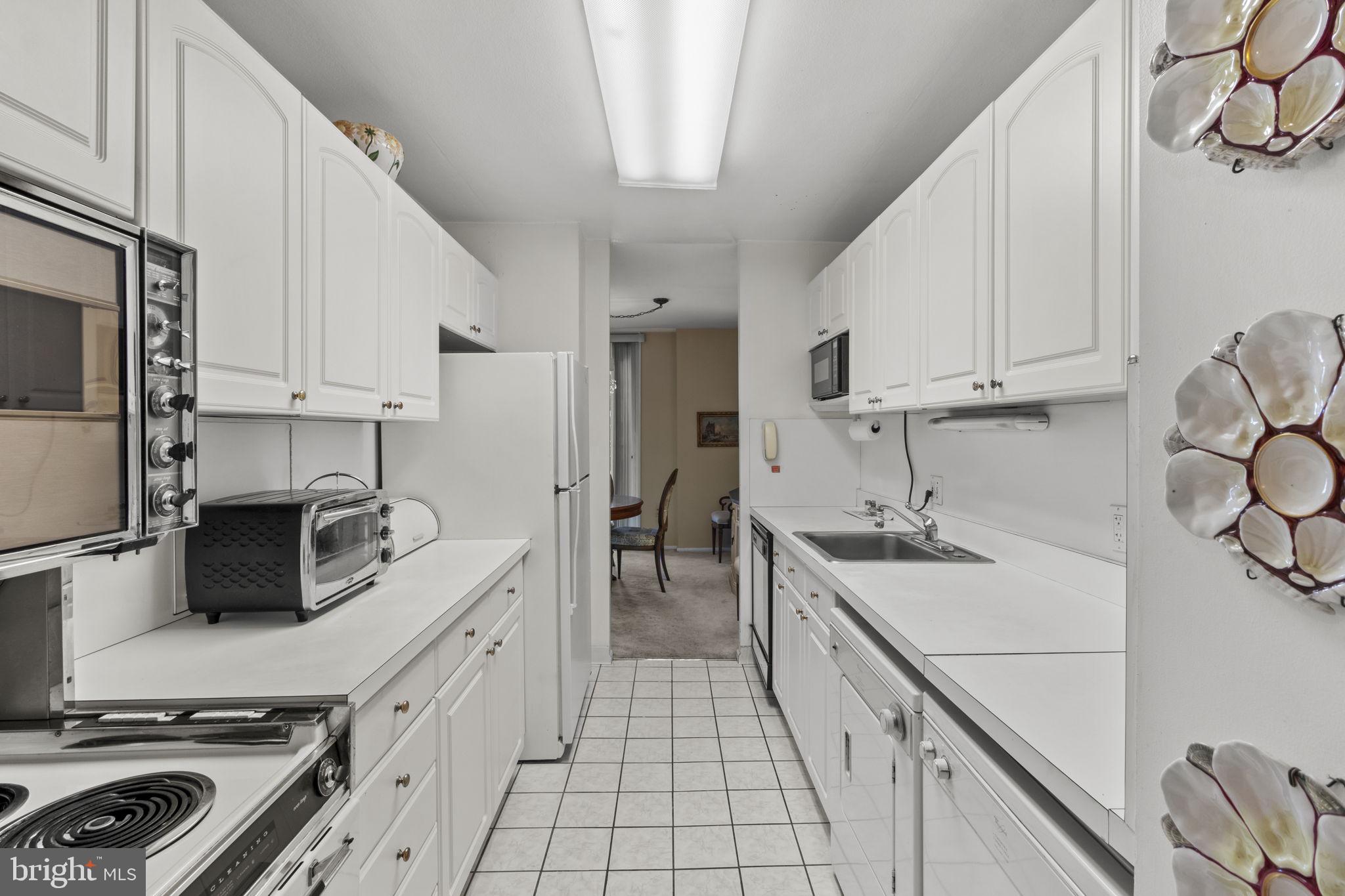 1901 JOHN F KENNEDY BOULEVARD 2507