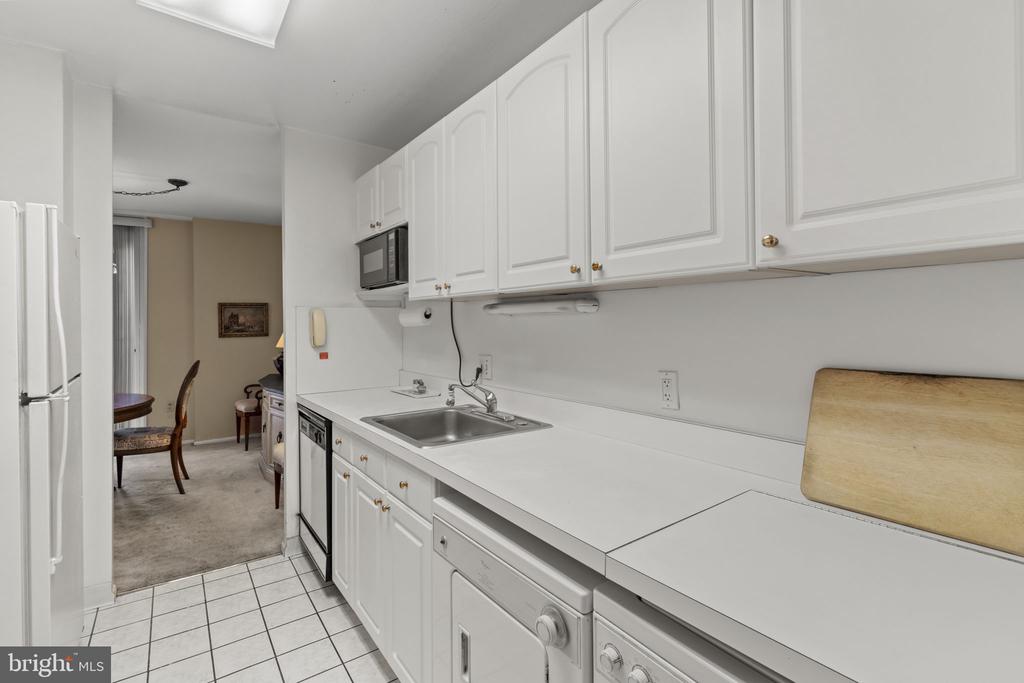 1901 JOHN F KENNEDY BOULEVARD 2507