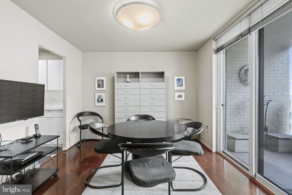 1901 JOHN F KENNEDY BOULEVARD 1104-05